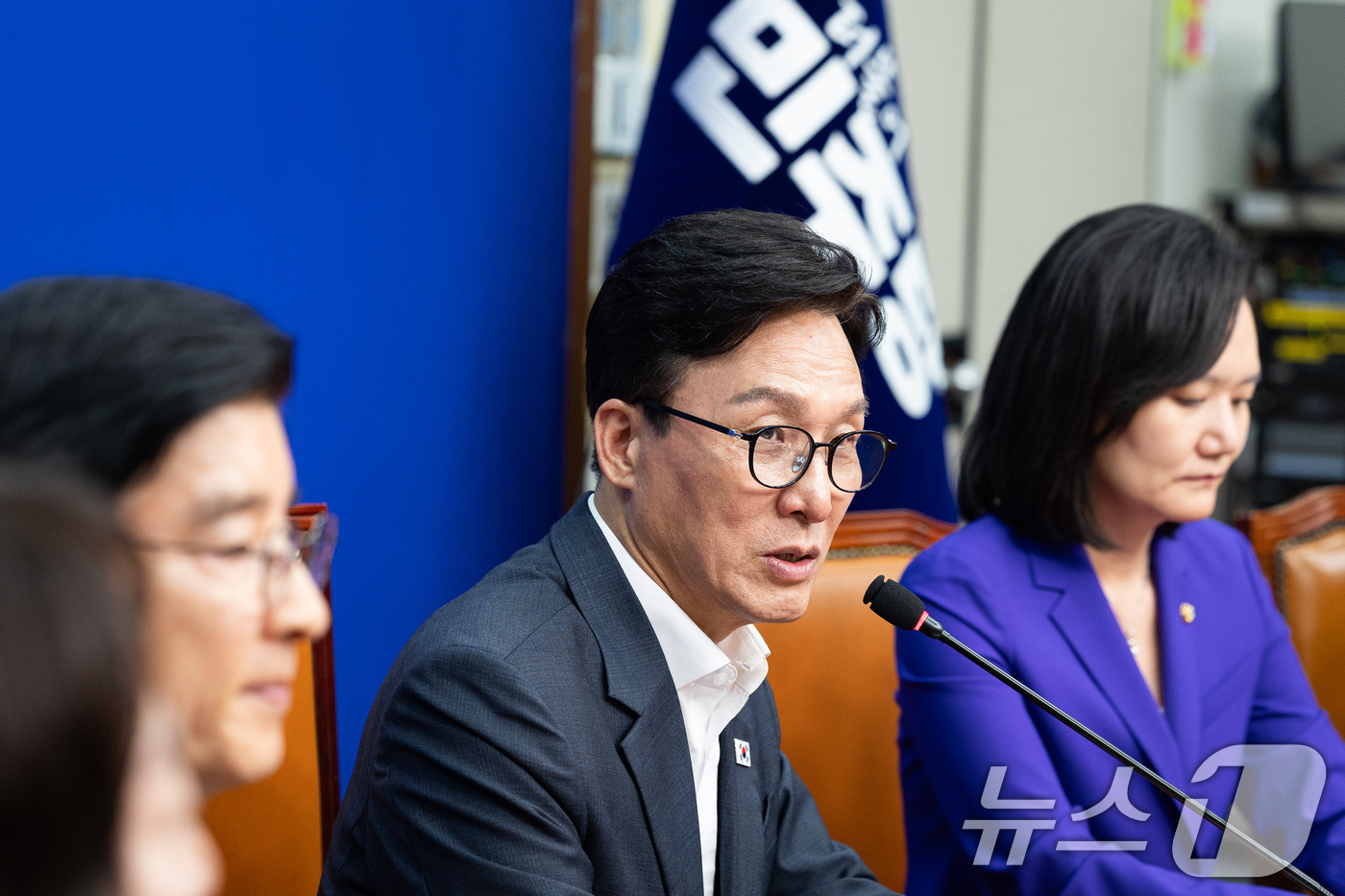 (서울=뉴스1) 유승관 기자 = 김민석 더불어민주당 대표가 1일 서울 여의도 국회에서 열린 경찰개혁추진단 1차 회의에서 발언하고 있다. 2026.9.1/뉴스1