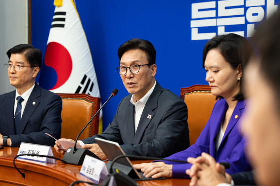 與 경찰개혁단 첫 회의…김민석 "6대 폐단 뿌리 뽑는 방법 강구해야"