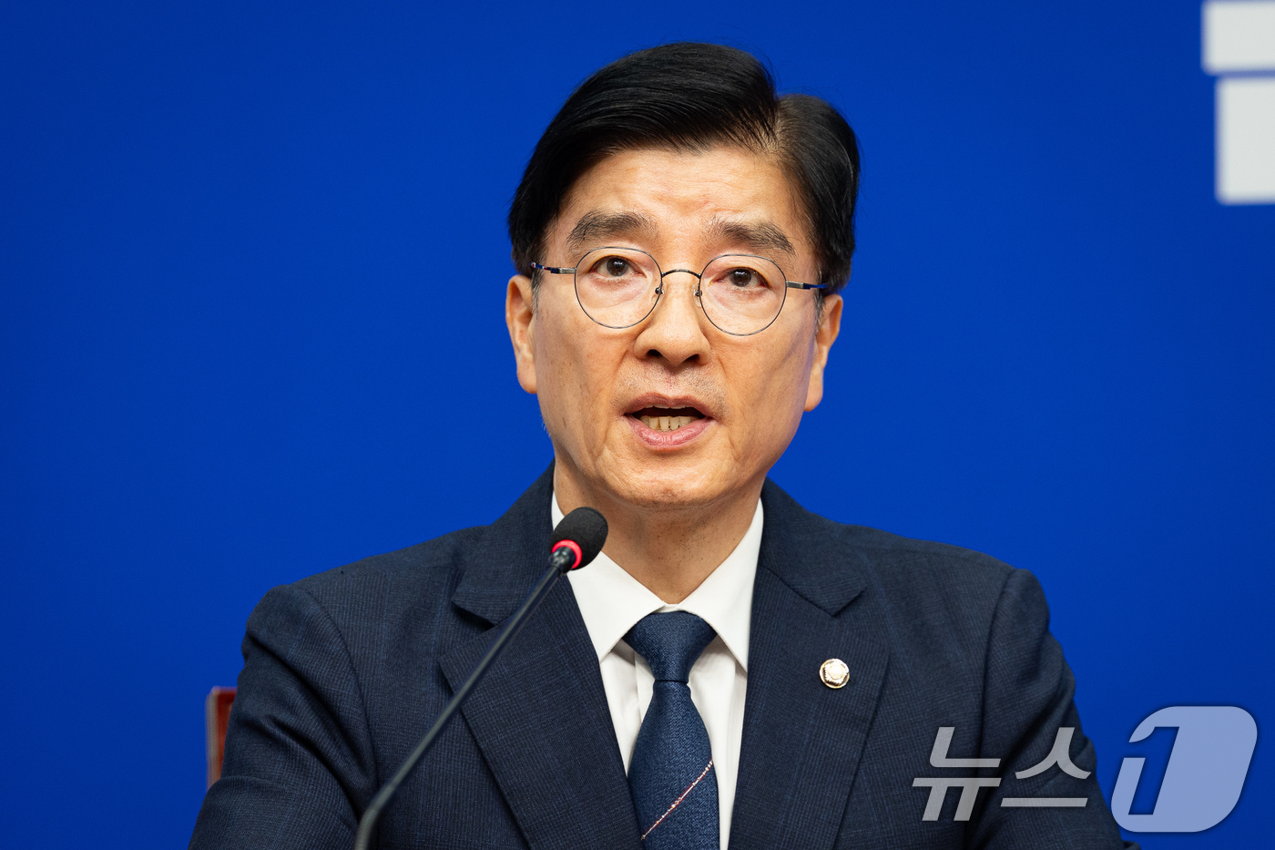 (서울=뉴스1) 유승관 기자 = 이해식 더불어민주당 경찰개혁추진단 공동단장이 1일 서울 여의도 국회에서 열린 경찰개혁추진단 1차 회의에서 발언하고 있다. 2026.9.1/뉴스1