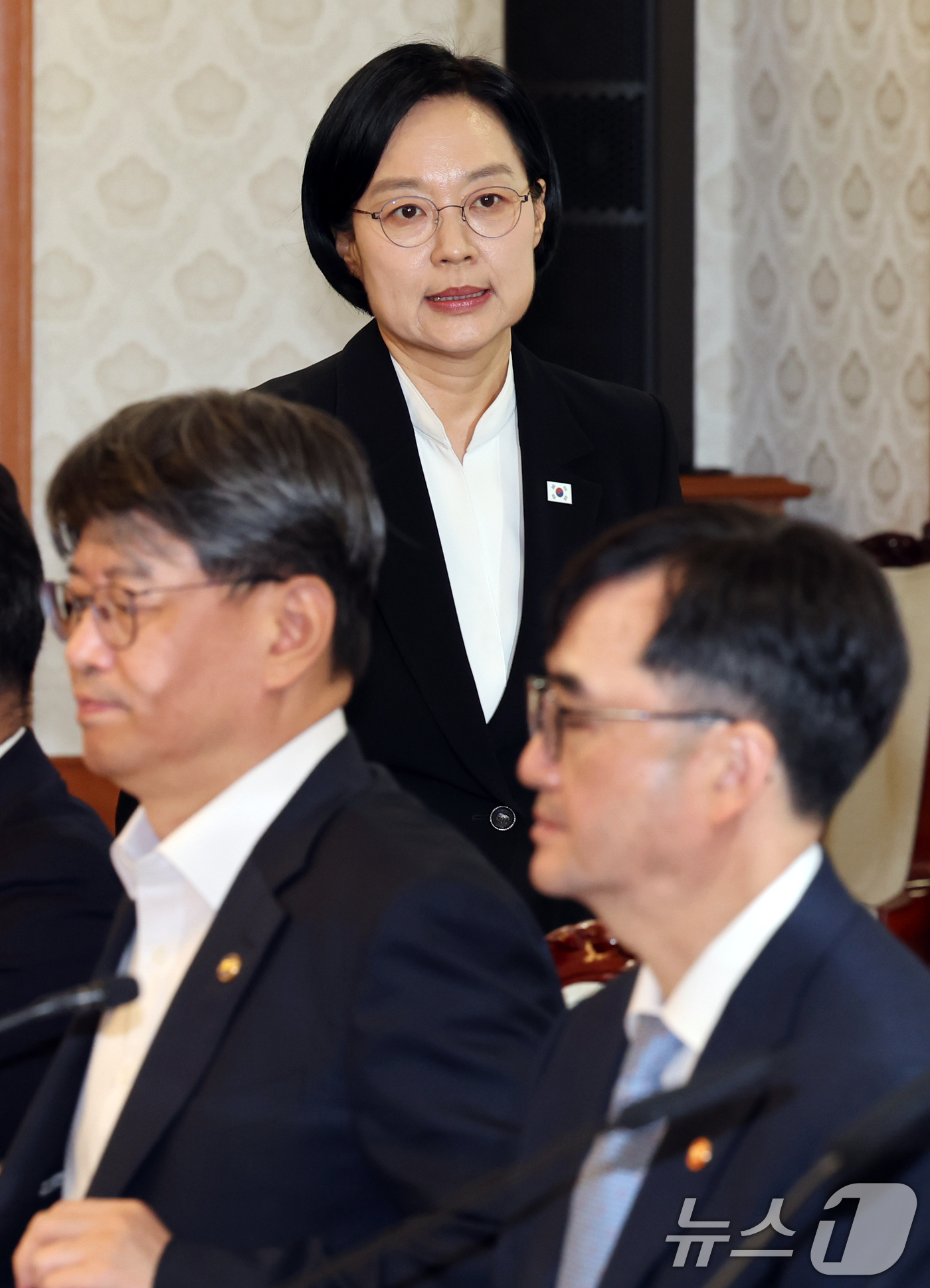 (서울=뉴스1) 이종덕 기자 = 한성숙 국무총리가 1일 서울 종로구 정부서울청사에서 열린 국토대전환 범정부 추진협의회에 입장하고 있다. 2026.9.1/뉴스1