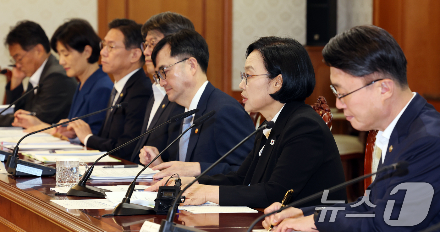 (서울=뉴스1) 이종덕 기자 = 한성숙 국무총리가 1일 서울 종로구 정부서울청사에서 열린 국토대전환 범정부 추진협의회에서 모두발언하고 있다. 2026.9.1/뉴스1