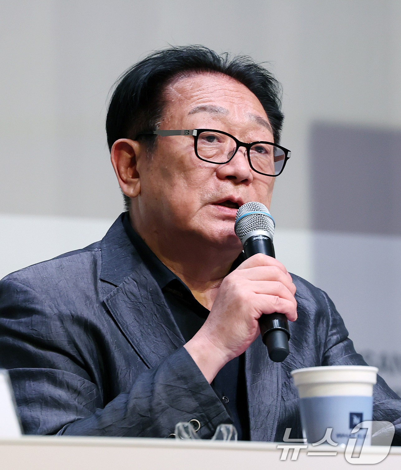 (서울=뉴스1) 김진환 기자 = 박광수 부산국제영화제 이사장이 1일 오후 서울 중구 대한상공회의소에서 열린 제31회 부산국제영화제 개최 기자회견에서 주요 선정작 등 세부 계획들을 …