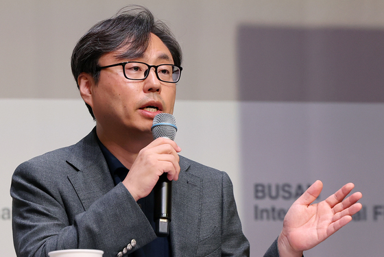 부산국제영화제 소개하는 정한석 집행위원장