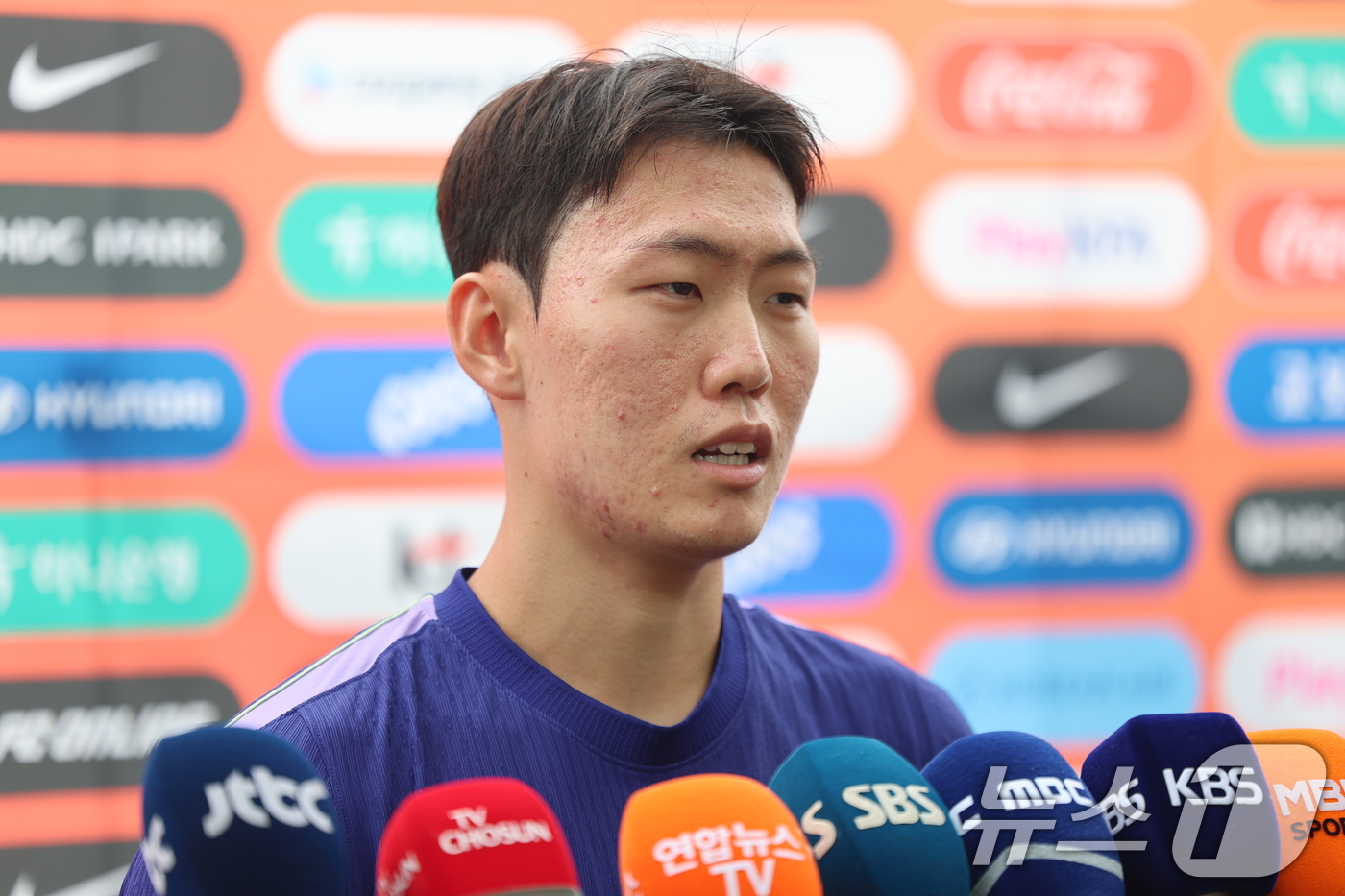 (천안=뉴스1) 김도우 기자 = 2026 아이치·나고야 아시안게임 축구대표팀 강상윤이 1일 충남 천안시 코리아풋볼파크에서 취재진 질문에 답하고 있다. 2026.9.1/뉴스1