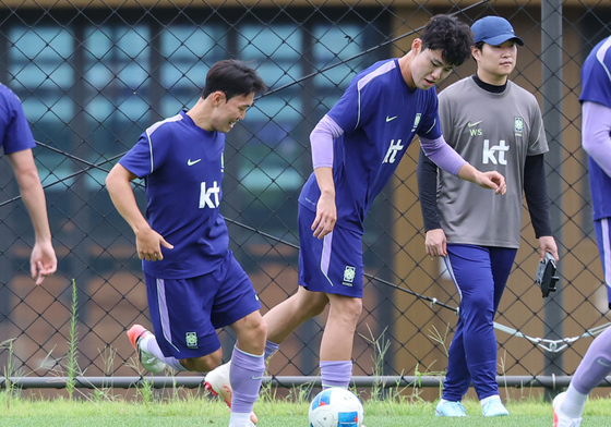 AG 소집 훈련 나선 강상윤과 이기혁