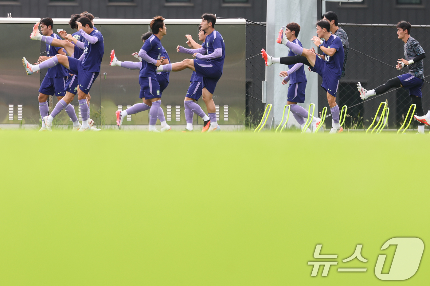(천안=뉴스1) 김도우 기자 = 2026 아이치·나고야 아시안게임 축구대표팀 이기혁이 1일 충남 천안시 코리아풋볼파크에서 훈련을 하고 있다. 2026.9.1/뉴스1