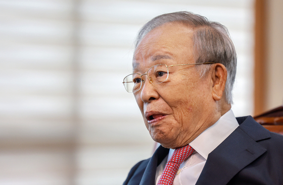 손경식 "경영자, 과거보다 큰 짐…'기업할 환경' 만들어줘야"[문답]