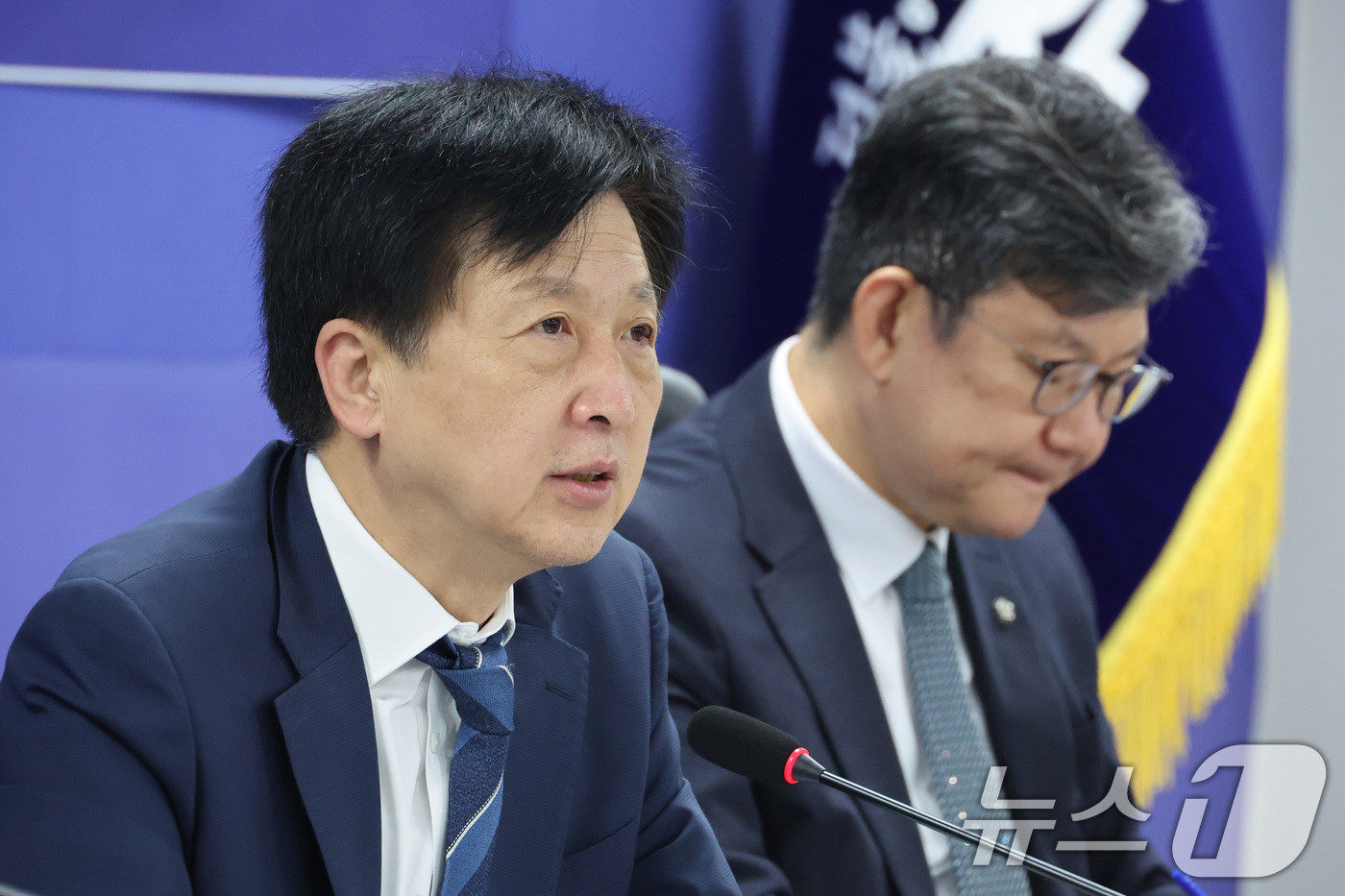 (서울=뉴스1) 신웅수 기자 = 오기형 더불어민주당 서울시당 주택공급정책특별위원장이10일 서울 여의도 국회 의원회관에서 열린 청년·신혼부부 주거 정책 토론회에서 발언하고 있다. 2 …