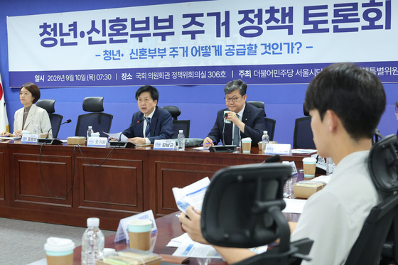 與 서울시당 "용산 수송부, 공공 청년주택 공급으로…반출정화 활용"