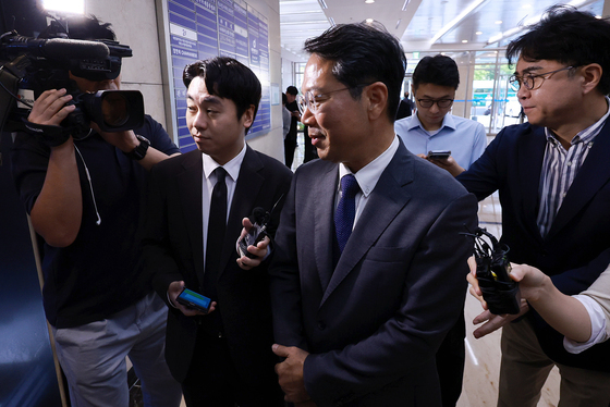 질문공세 받는 김승원 후보자
