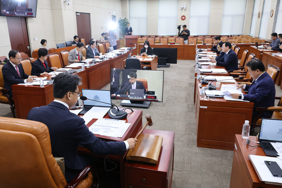 국방위, 강신철 후보자 청문회 16일 실시…증인 채택은 불발