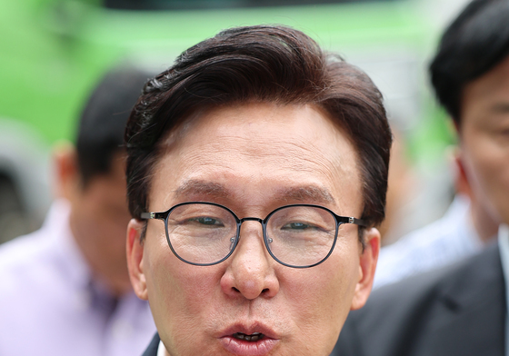 발언하는 김민석