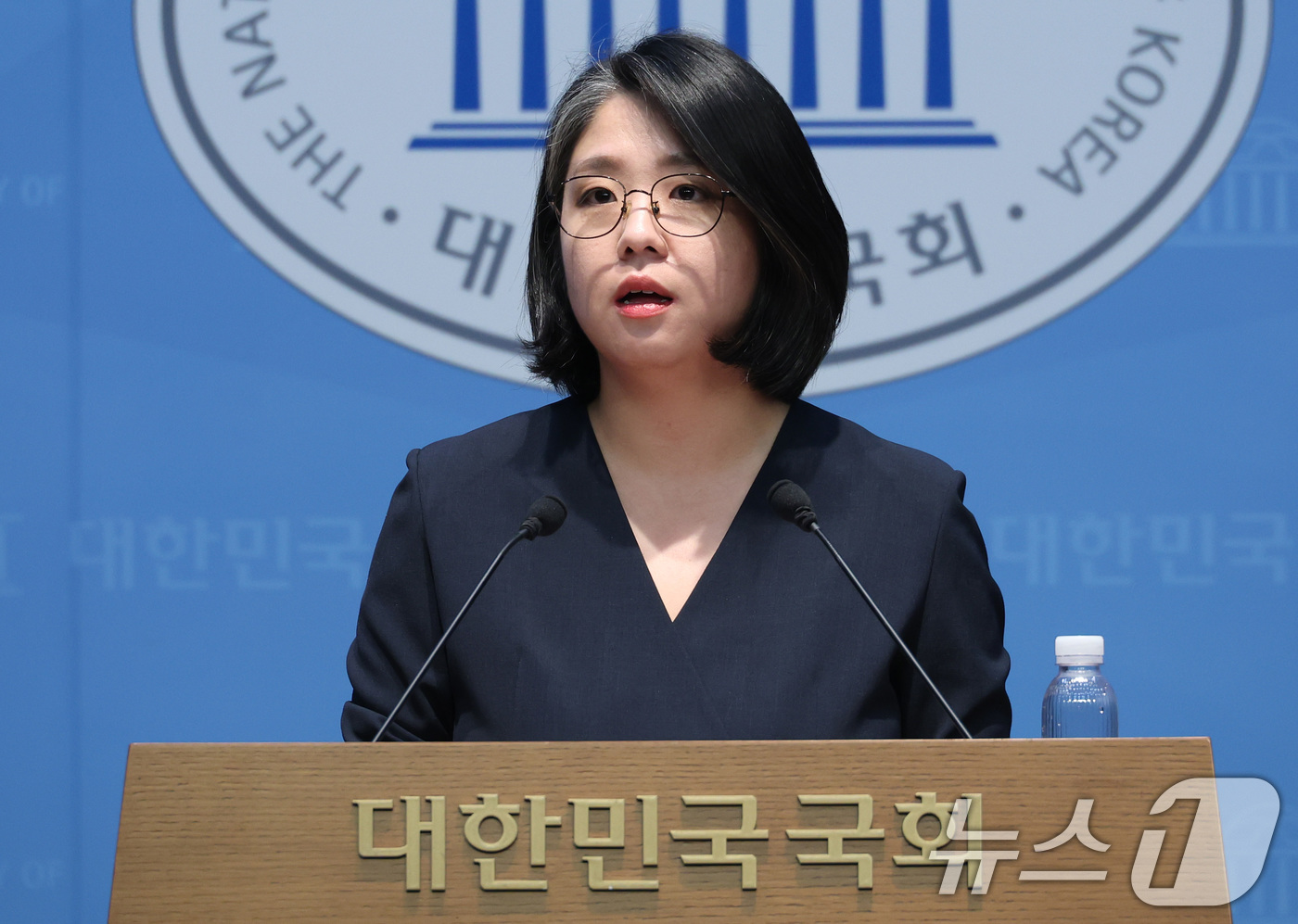(서울=뉴스1) 신웅수 기자 = 용혜인 성평등가족부 장관 후보자가 10일 서울 여의도 국회 소통관에서 입장 발표 기자회견을 하고 있다. 2026.9.10/뉴스1