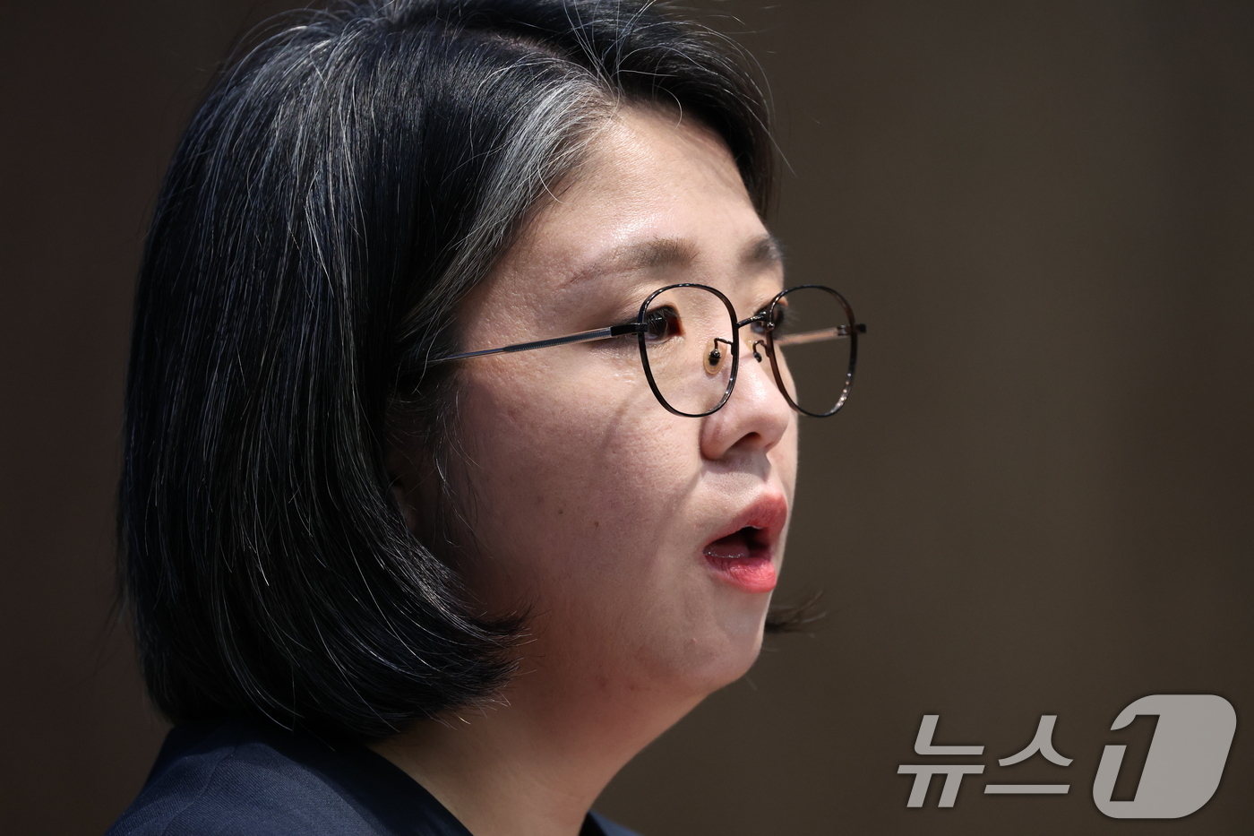 (서울=뉴스1) 황기선 기자 = 용혜인 성평등가족부 장관 후보자가 10일 서울 여의도 국회 소통관에서 입장 발표 기자회견을 하고 있다. 2026.9.10/뉴스1
