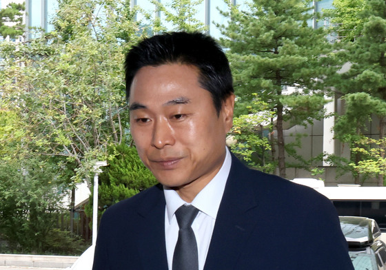이종배 전 시의원, '용혜인 남편 급여 특혜' 의혹 고발인 조사 출석