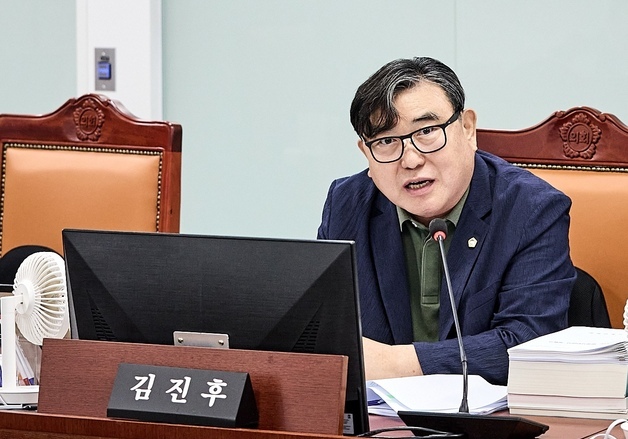 김진후 경기도의원, 버스 노선 이관 지연·재정지원 공백 질타