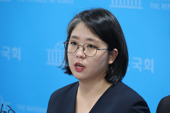 답변하는 용혜인 후보자