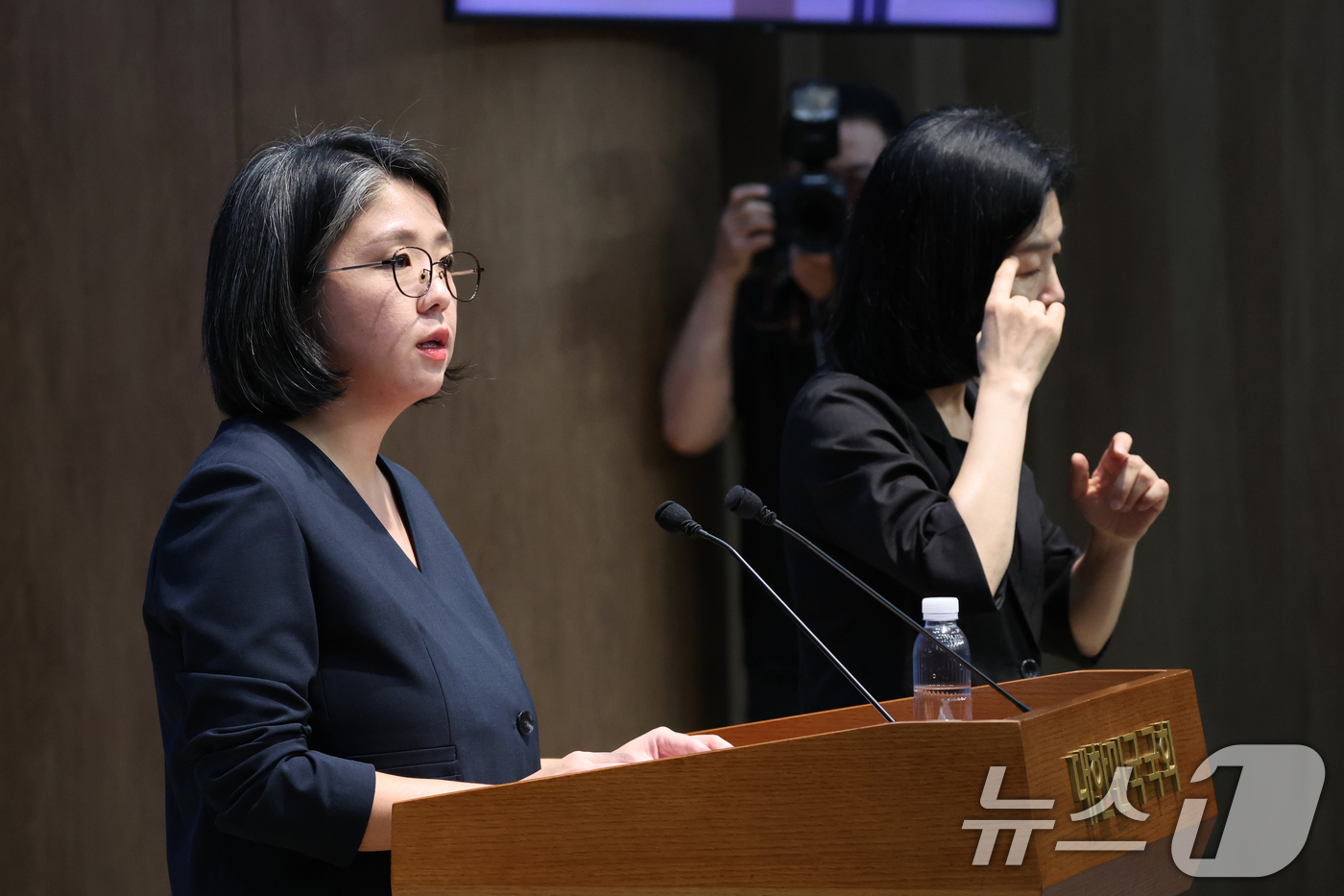 (서울=뉴스1) 황기선 기자 = 용혜인 성평등가족부 장관 후보자가 10일 서울 여의도 국회 소통관에서 입장 발표를 하고 있다.  2026.9.10/뉴스1