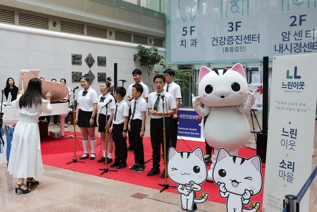 4년 만에 귀환한 '고양고양이', 일산병원서 힐링 요정으로 맹활약