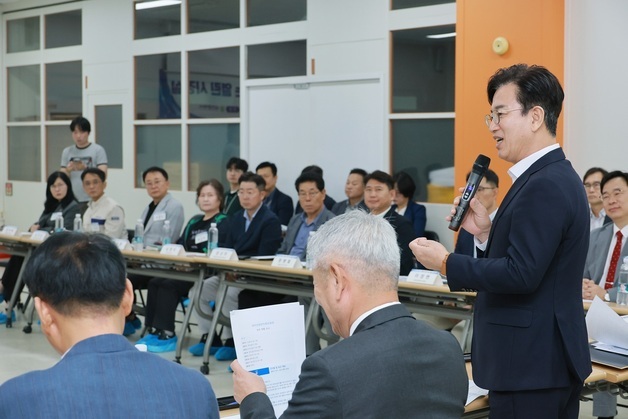허태정 시장, 대덕산단서 첫 '찾아가는 열린 시장실' 운영