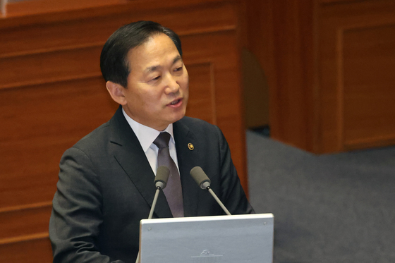 대정부질문 답하는 이두희 차관