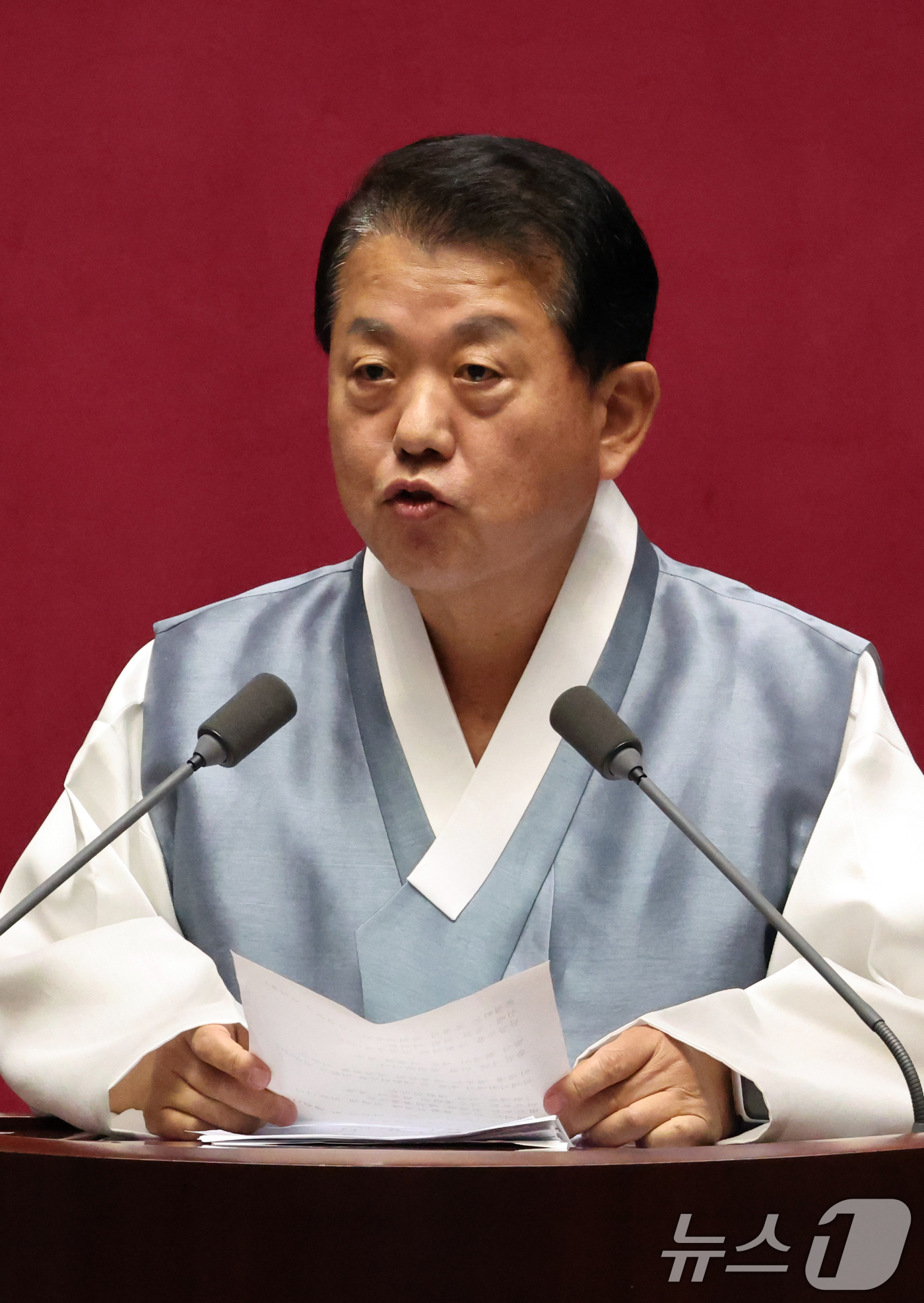 (서울=뉴스1) 황기선 기자 = 김병주 더불어민주당 의원이 10일 오후 서울 여의도 국회에서 열린 제439회국회(정기회) 제6차 본회의에서 대정부질문(외교·통일·안보)을 하고 있다 …