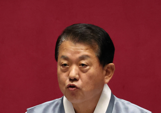 한복 입고 대정부질문하는 김병주 의원