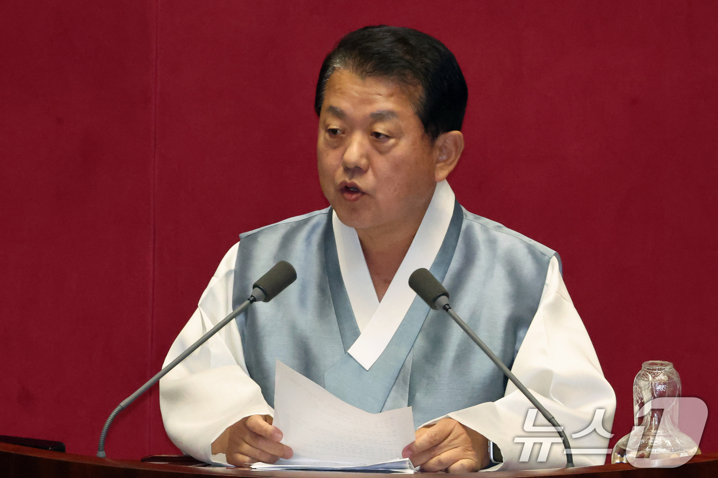 (서울=뉴스1) 황기선 기자 = 김병주 더불어민주당 의원이 10일 오후 서울 여의도 국회에서 열린 제439회국회(정기회) 제6차 본회의에서 대정부질문(외교·통일·안보)을 하고 있다 …