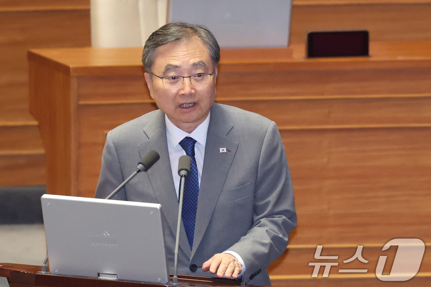 (서울=뉴스1) 신웅수 기자 = 조현 외교부 장관이 10일 서울 여의도 국회에서 열린 제439회국회(정기회) 제6차 본회의 대정부 질문에서 외교·통일·안보에 관한 질문에 답변하고 …