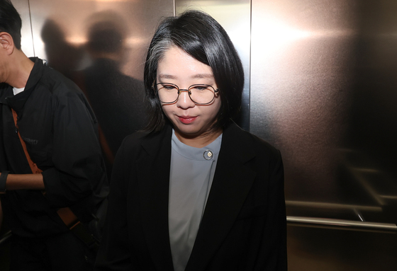출근하는 용혜인 후보자