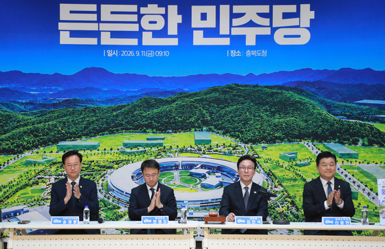 與 "김승원은 잘된 인사, 지킬 것"…한동훈엔 "페북 면책없다" 맹공