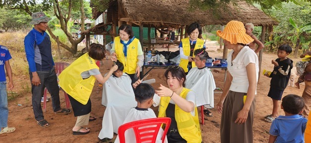 영동군자원봉사센터, 결혼이주여성 캄보디아 친정서 봉사활동