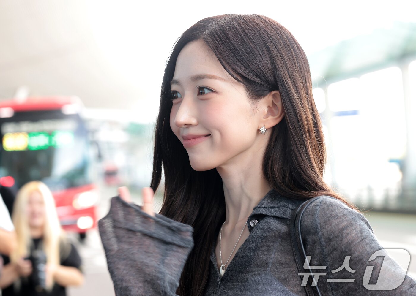 엔믹스 해원, 햇살 보조개 미소