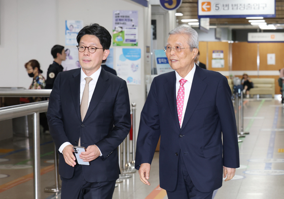 오세훈 시장 공판 증인 출석하는 김종인 전 비대위원장