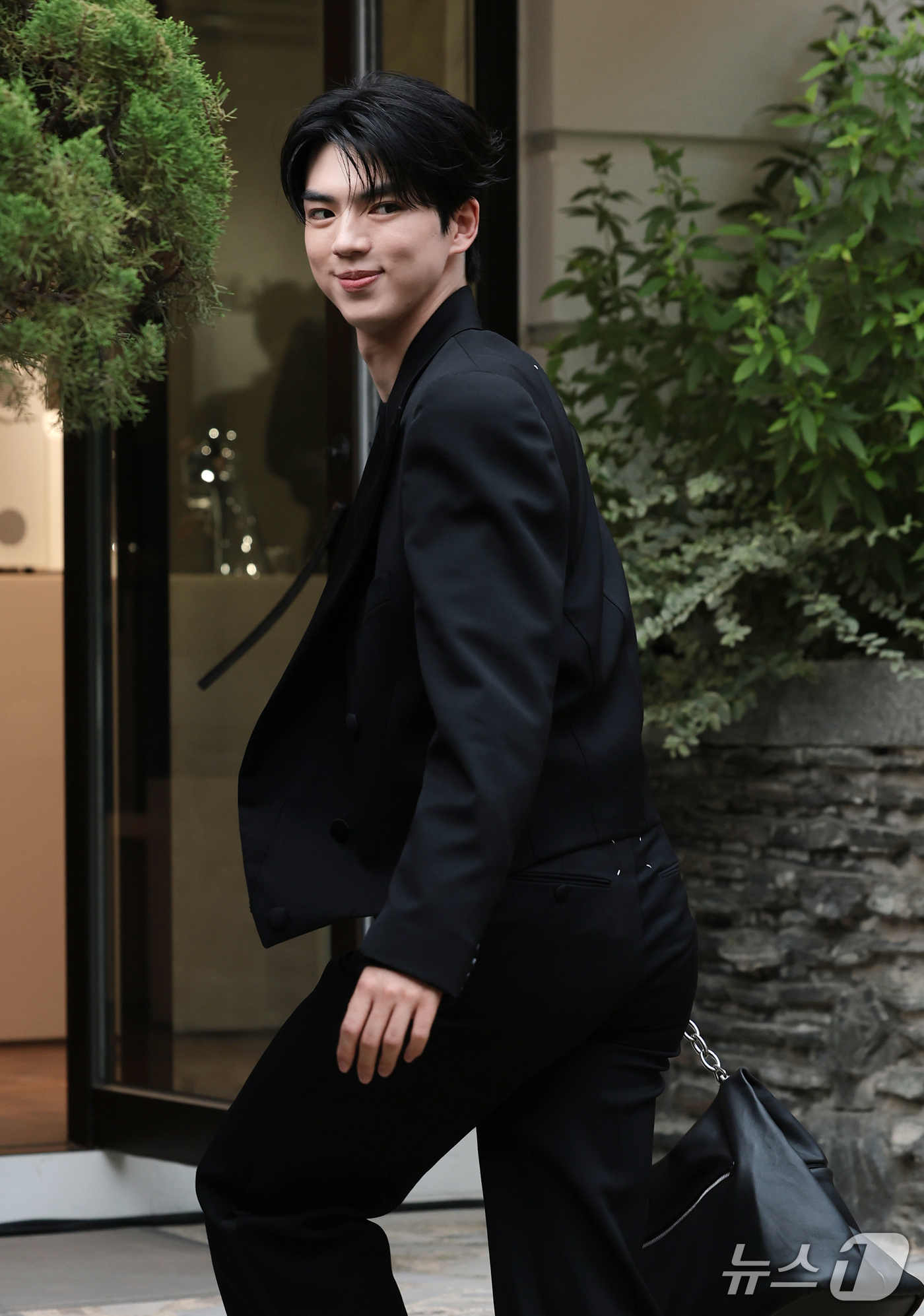 (서울=뉴스1) 권현진 기자 = 피겨스케이팅 선수 차준환이 11일 서울 용산구 메종 마르지엘라 한남 플래그십 부티크에서 열린 ‘2026 가을 겨울 CO-ED 컬렉션’ 론칭 행사를 …