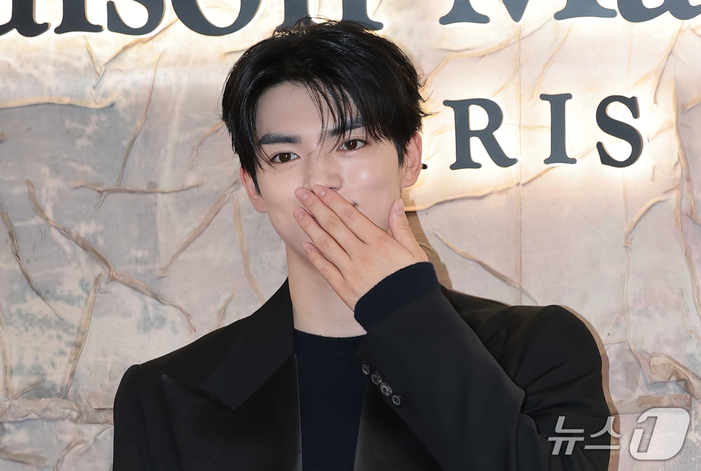 (서울=뉴스1) 권현진 기자 = 피겨스케이팅 선수 차준환이 11일 서울 용산구 메종 마르지엘라 한남 플래그십 부티크에서 열린 ‘2026 가을 겨울 CO-ED 컬렉션’ 론칭 행사에 …
