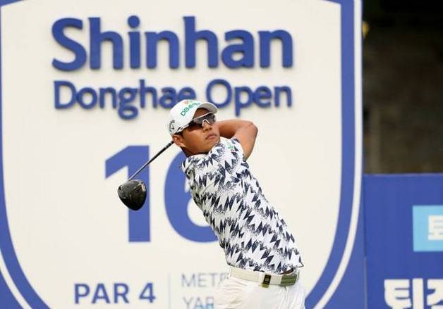 AG 앞둔 문도엽, KPGA 신한동해오픈 2R 단독 선두 도약