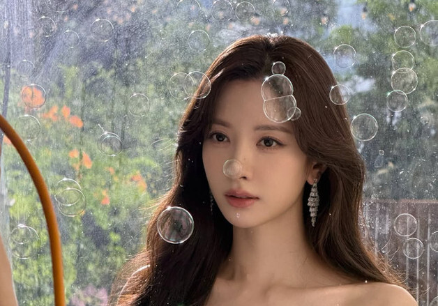 우주소녀 보나, 감탄만 나오는 미모…여신 비주얼 [N샷]