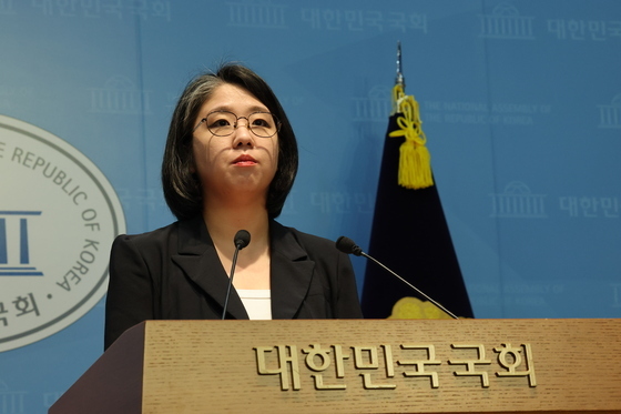 기자회견하는 용혜인 후보자