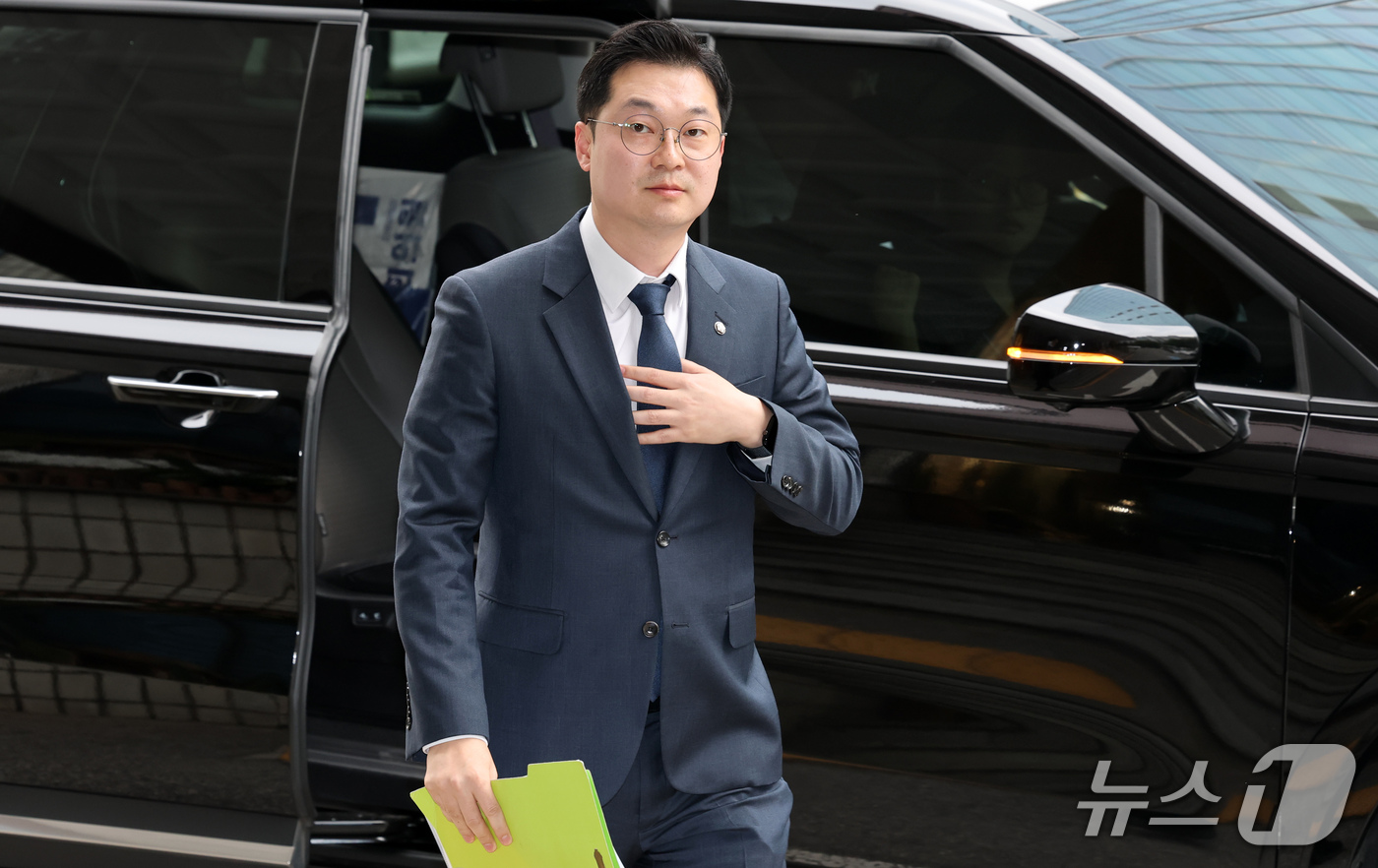 (서울=뉴스1) 박세연 기자 = 김승원 법무부 장관 후보자의 수사자료를 유출한 의혹을 받고 있는 한동훈 무소속 의원을 공무상 비밀누설, 개인정보보호법 및 공공기록물관리법 위반 등 …
