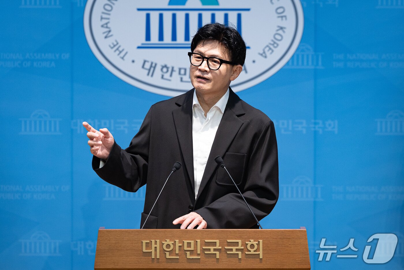 본문 이미지 - 한동훈 무소속 의원이 13일 서울 여의도 국회 소통관에서 김승원 법무부 장관 후보자 관련 기자회견을 하고 있다. 2026.9.13 ⓒ 뉴스1 유승관 기자