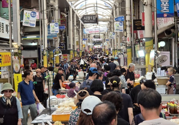 추석 앞둔 전통시장 활기…주요 관광지엔 가을 정취 물씬(종합)