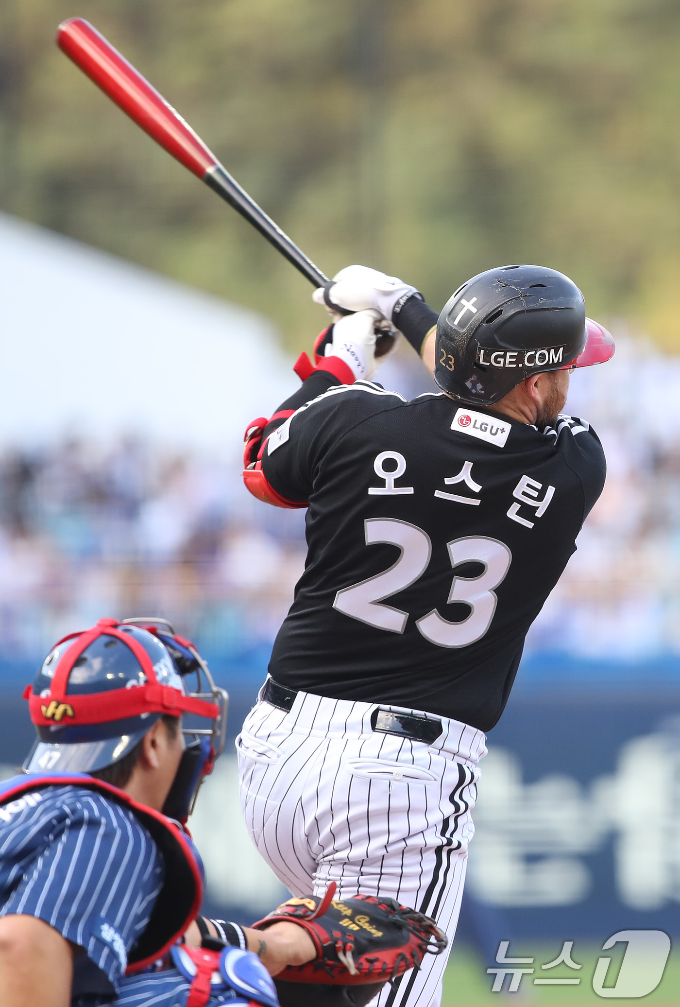 (대구=뉴스1) 공정식 기자 = 13일 오후 대구 삼성라이온즈파크에서 열린 프로야구 '2026 신한은행 SOL KBO리그' LG 트윈스와 삼성 라이온즈의 경기, 1회초 2사 상황 …