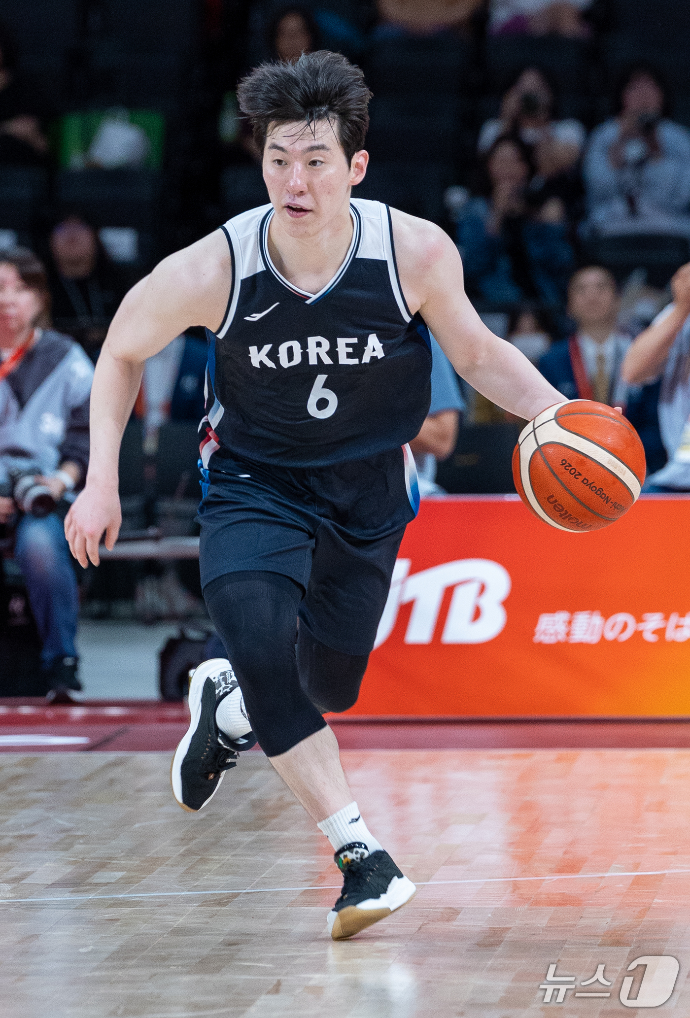 (나고야=뉴스1) 안은나 기자 = 13일 오후 일본 나고야 아이치 인터내셔널 아레나에서 열린 2026 아이치·나고야 아시안게임 남자농구 A조 예선 대한민국과 일본의 경기, 한국 이 …