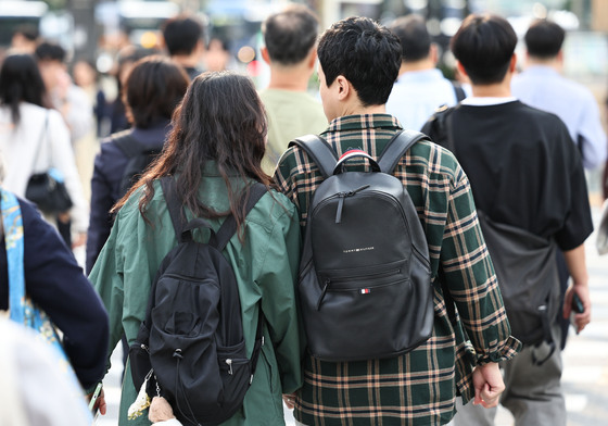 [오늘의 날씨] 경기(16일, 수)…아침 9~16도, 일교차 커