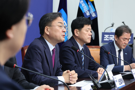 연석회의 발언하는 신장식 대표