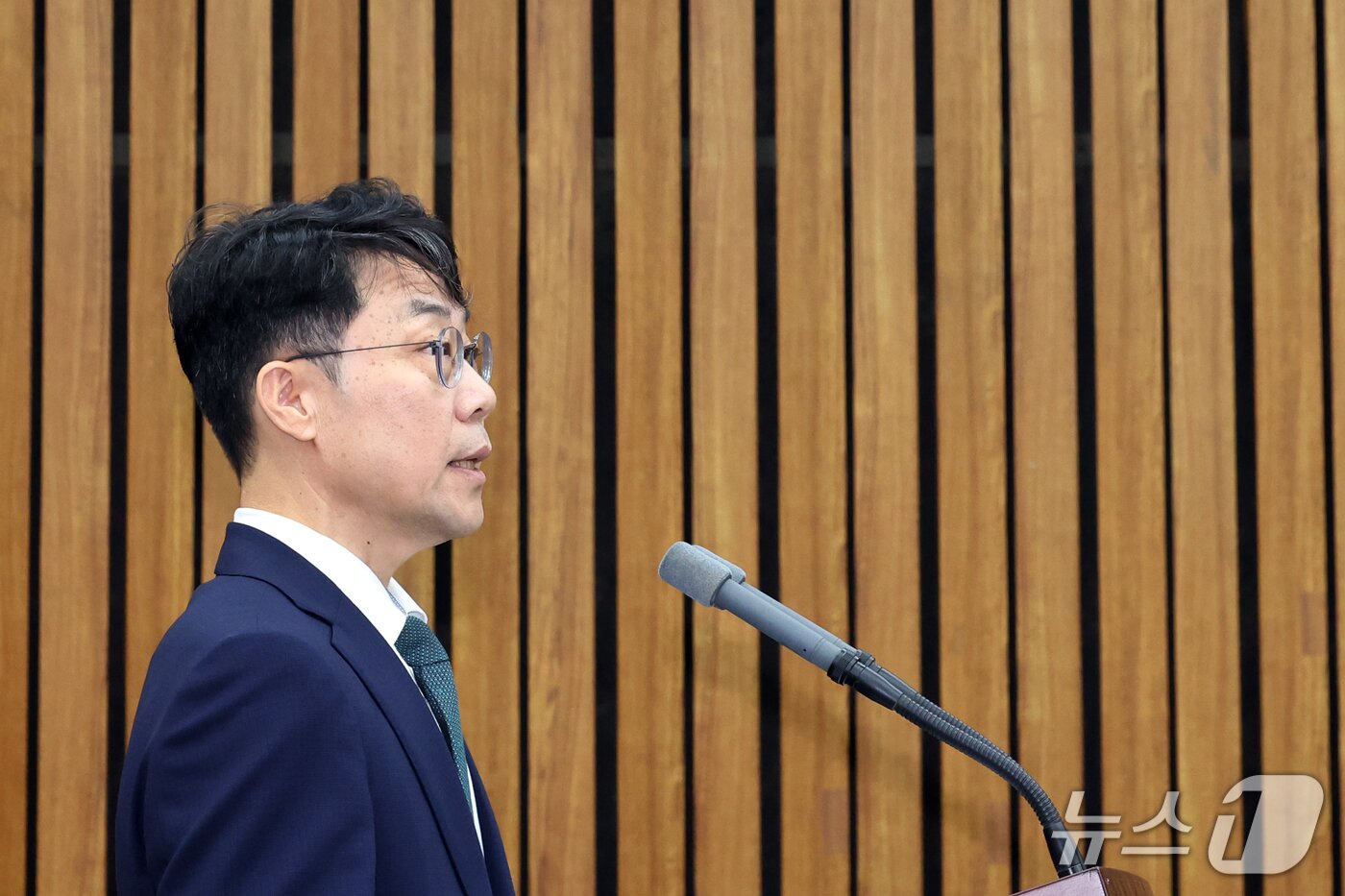 본문 이미지 - 김성수 대법관 후보자가 14일 오전 서울 여의도 국회에서 열린 인사청문회에서 인사말을 하고 있다. 2026.9.14 ⓒ 뉴스1 황기선 기자