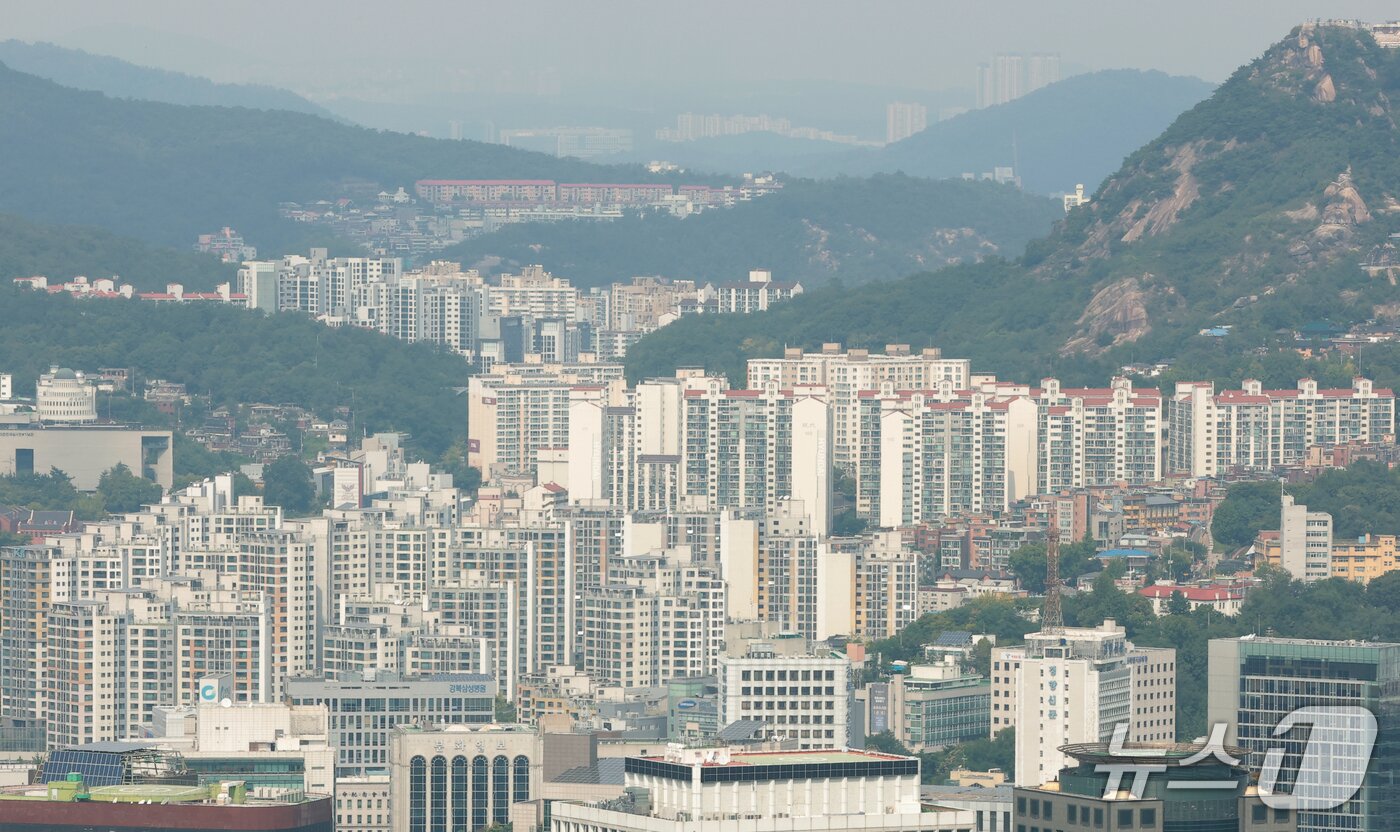 본문 이미지 - 서울 남산타워에서 바라본 서울 도심. (뉴스1DB) ⓒ 뉴스1 권현진 기자