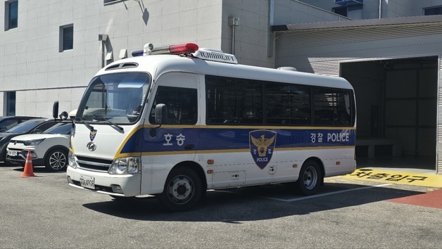 파주 냉동창고 살인 30대 남성 구속송치…경찰, 수사 내용 오후 공개