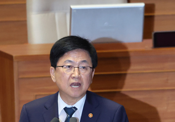 최교진 장관, 수시 원서접수 먹통 관련 답변
